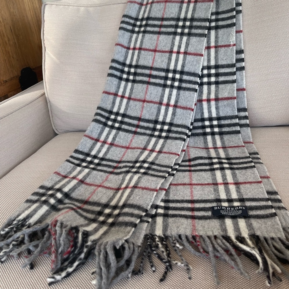 Authentic Burberry Scarf Preowned